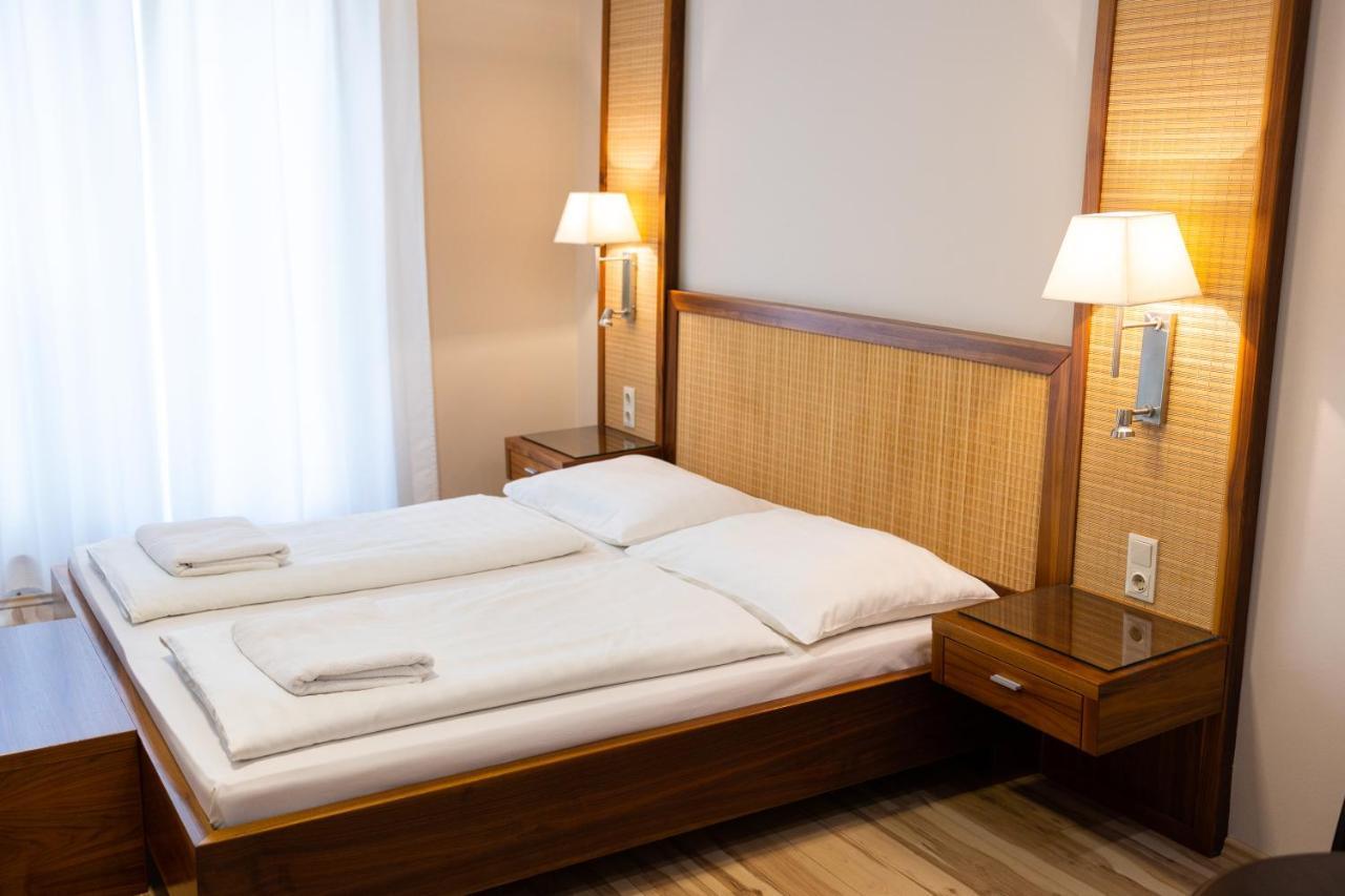 Dabas Hotel Ngoại thất bức ảnh