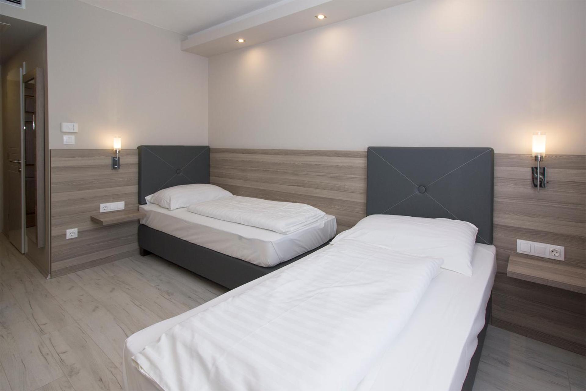 Dabas Hotel Ngoại thất bức ảnh